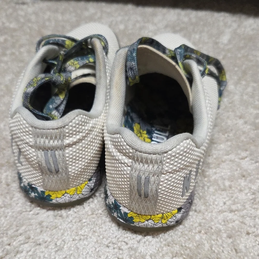 NOBULL Floral Sneakers - Picture 3 of 5